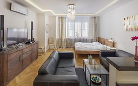 Selinor Old Town Apartments
